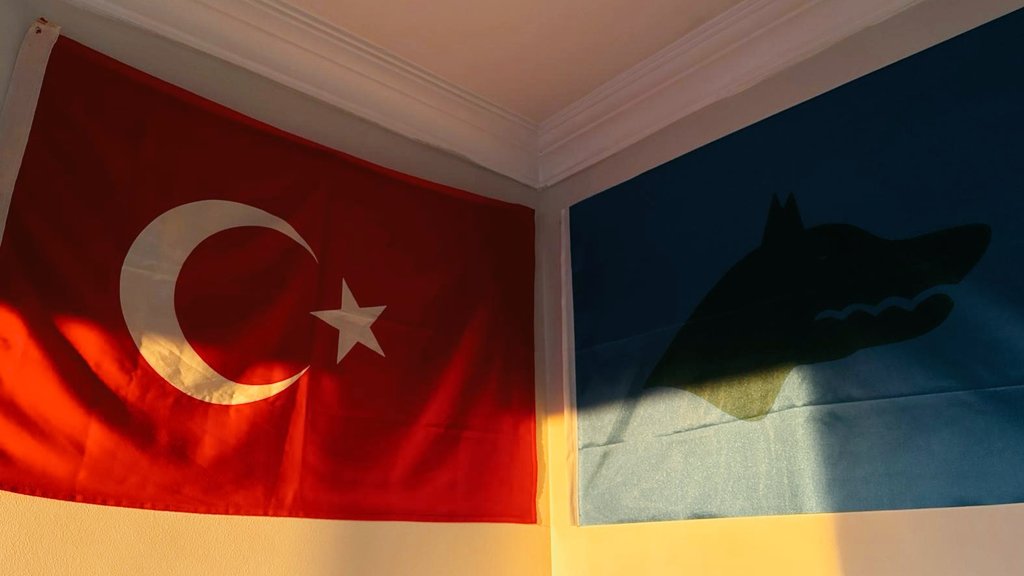 hatiice35's tweet photo. Al sancağın gölgesinde nice bayramlar dileğiyle..
İyi bayramlar 💐 https://t.co/j6RpK5mQHI