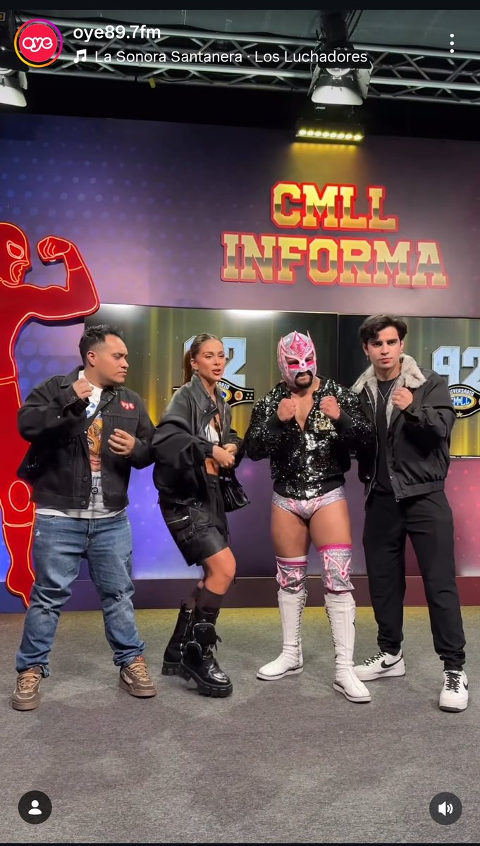 Mariana88224152's tweet photo. Gente la cuenta de la estación de radio  Oye 89.7 FM📻 subió reel con Aaron en la lucha libre ✨

Hagamos presencia recuerden que eso ayuda mucho a futuras reproducciónes en la música que llegue a sacar nuestro favorito 😌

 vayamos a dejar nuestro apoyo ya saben hay Aaron hay like 🔥 

#AARONNATION

https://t.co/DWwHSLCLGs