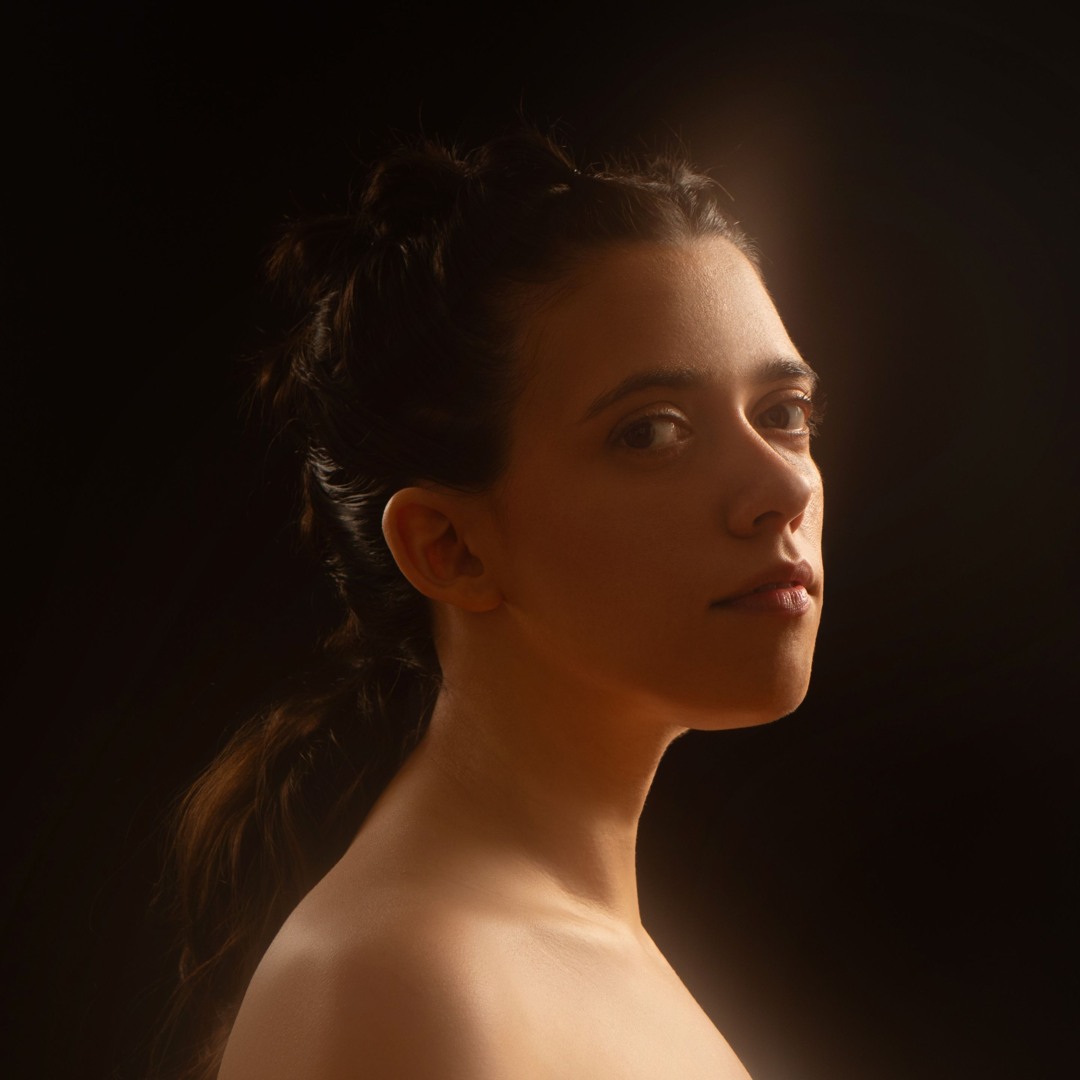BanDesconocidas's tweet photo. 🇦🇷 Lo Que Habito es la primera canción que aparece en Limbo, el nuevo trabajo de @ari5ca, la cual fluye en un pop ambient.
Chequéala cliqueando este link: https://t.co/Woj0WhhQe9 https://t.co/8lDDJqqTco