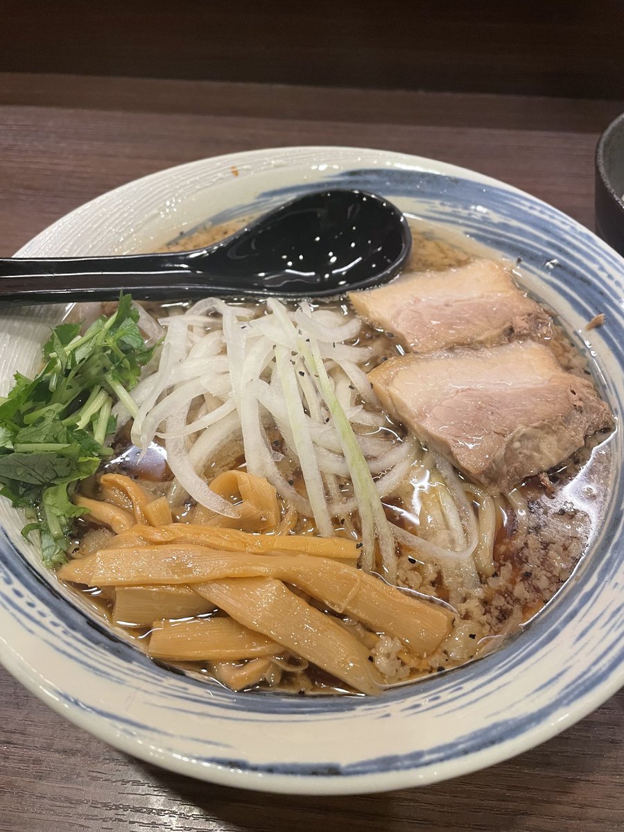 watabo33's tweet photo. ブラックラーメン3品🍜

1.山形ブラック　無双庵
2.富山ブラック　ガッツリ！えびすこ
3.郡山ブラック　郡山中華そばしょうや https://t.co/psb2aiGYkI