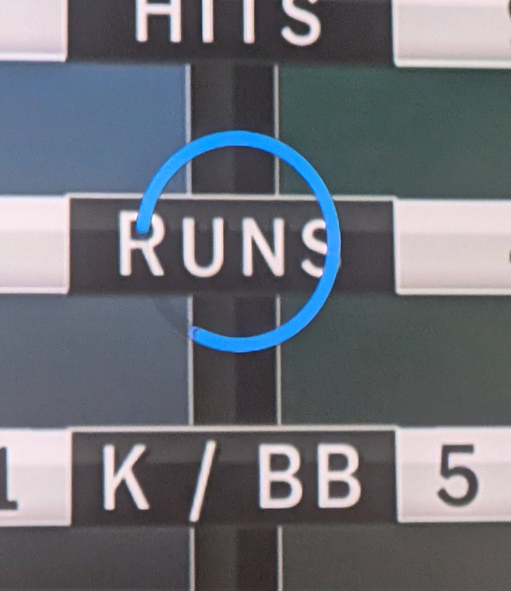 IDrinkLocalBeer's tweet photo. C'mon @mariners.   I didn't pay for this lag! https://t.co/NhrAjuvNDo