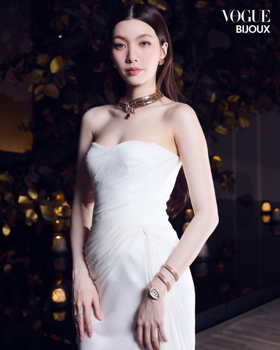 Vogue Thailand tweet media