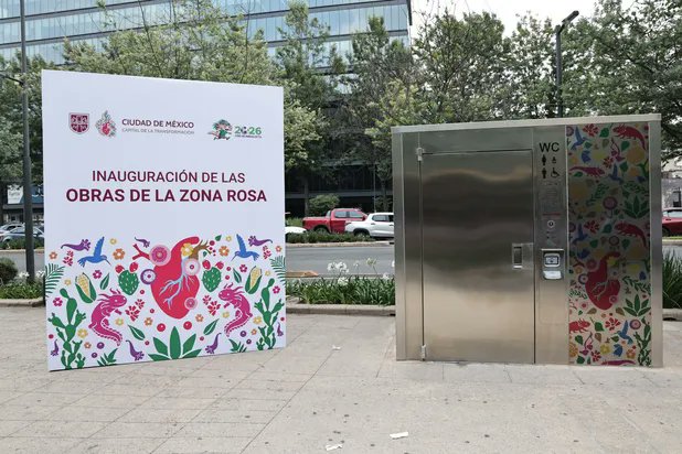 Milenio's tweet photo. ¡7 pesos por 9 minutos de uso en un baño inteligente! Todo lo que tienes que saber sobre los nuevos baños públicos instalados en la zona rosa de la CdMx.

A días de que comience el mundial de fútbol, esta tarde Clara Brugada informó el costo y método de pago para utilizar los baños portátiles con el objetivo de garantizar su uso.  https://t.co/Usj4jlpgV1