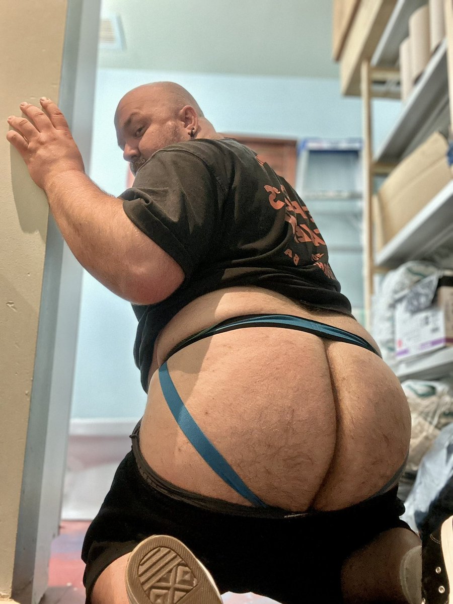 nonspecific84's tweet photo. Glad I have found somebody who worships my ass and makes me feel sexy as hell. Plus he fucks me so good it makes me lose my mind https://t.co/VnwRMasGJ7