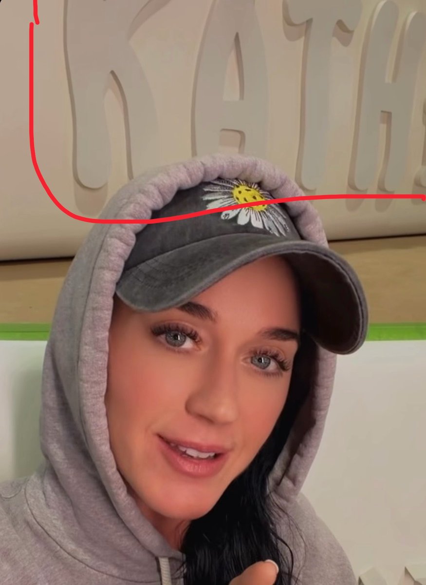 KatyPopdates's tweet photo. 🚨SMARTYCATS WHERE YOU AT? 

Who else noticed that Katy is infront of a possible stage prop that I’m pretty sure has “KATHERYN” on it 👀 
Ive said it before I’ll say it again. 
KP7  IS CALLED KATHERYN!!

What do you think? https://t.co/mQENzYj4Lf