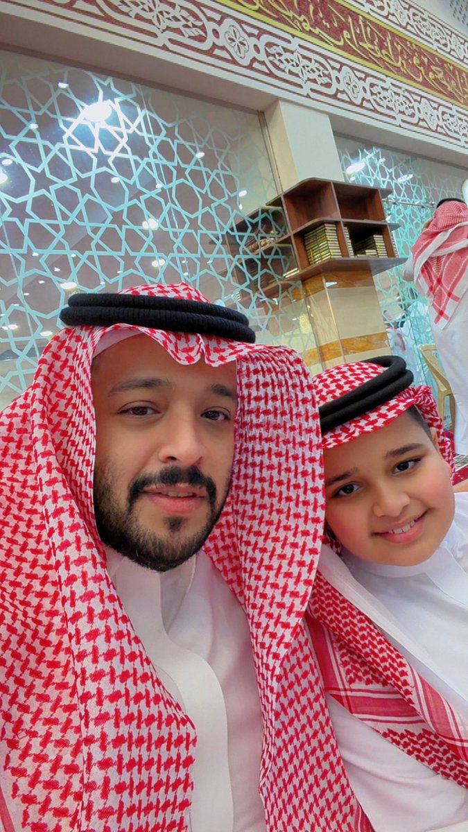 majedahmare's tweet photo. الأحباب والأصدقاء ومن أكرمني بمتابعته ..

كل عام وانتم بخير

عيد مبارك 🎉🥳 https://t.co/FnV00ml7ck