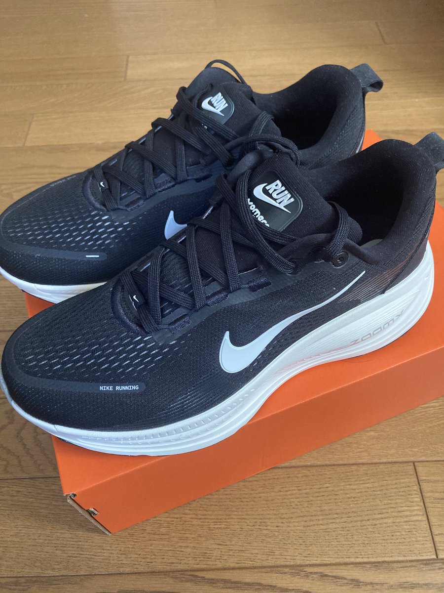 boogie0530's tweet photo. Nike ボメロ18🏃‍♂️
今履いてるペガサス41はつま先が痛くなるので初めてワイドを購入してみたけどどうかな https://t.co/4TYfRx2lc0
