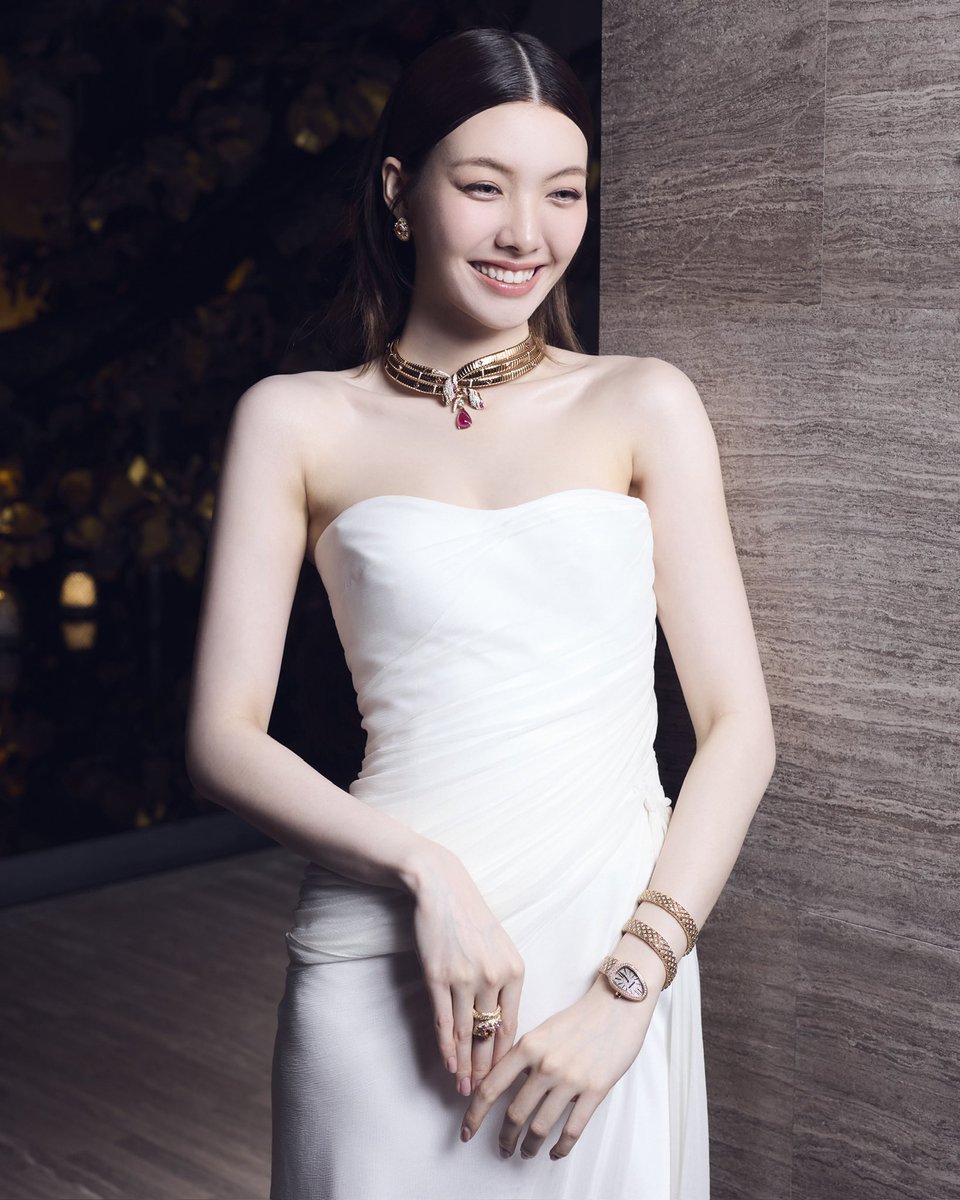 Vogue Thailand tweet media