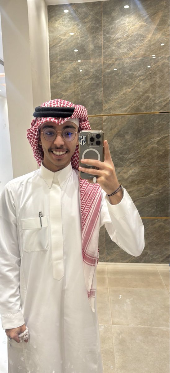 NNNF29's tweet photo. عـــيدكم مبـــارك 
وكل عام وانتم بــــخـــير🤍 https://t.co/ijNhpC7mCr