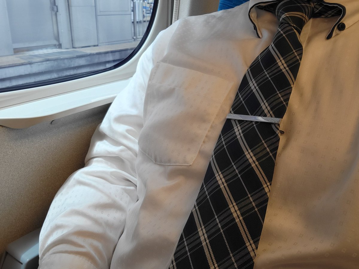 machine_bar's tweet photo. 今日は愛知に出張。ジャケットとネクタイが暑苦しい季節になってきたね・・・(>_<) https://t.co/LYnucRAMGQ