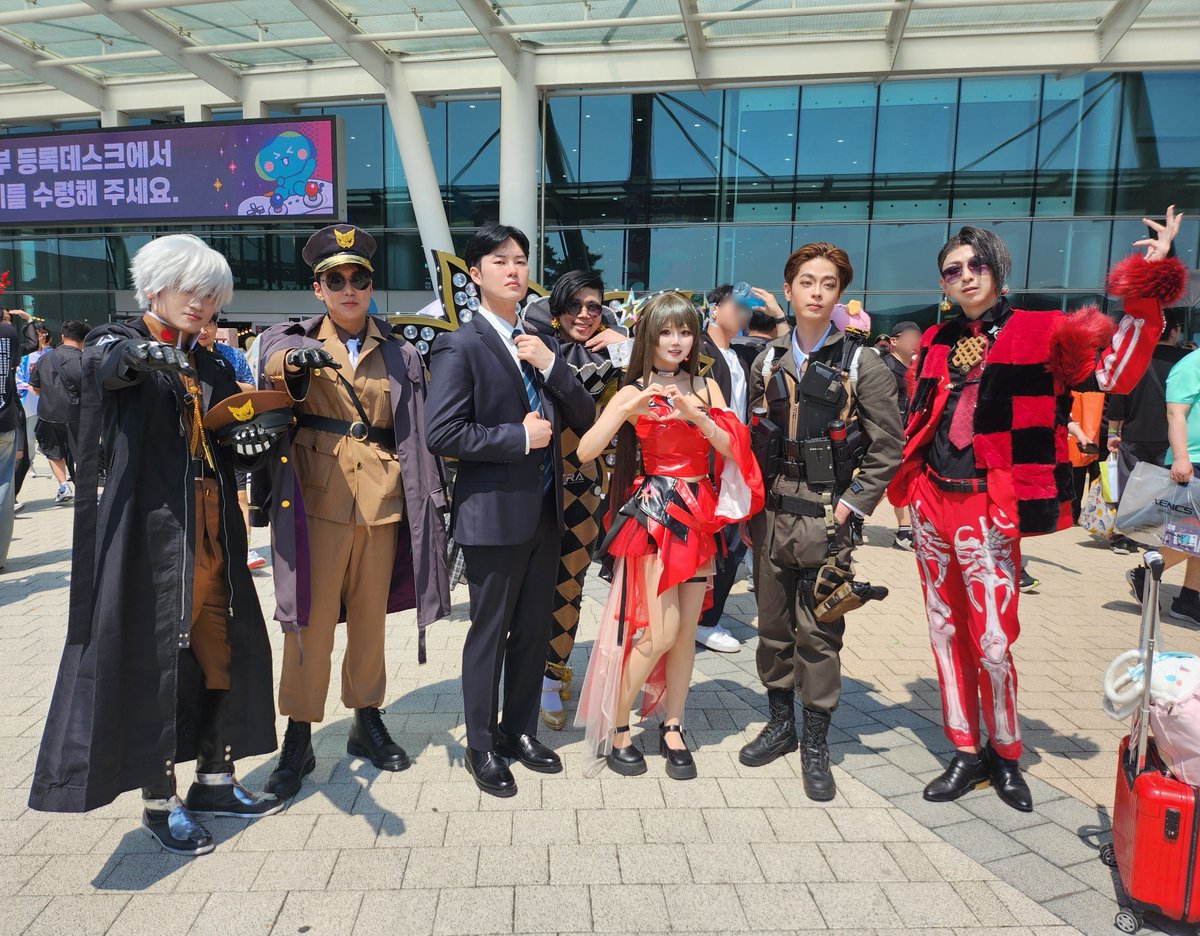 온 オン tweet media