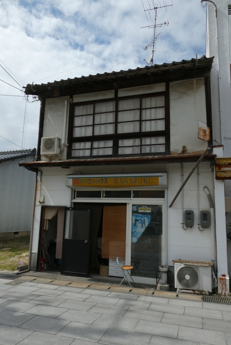 MFudaba's tweet photo. パソコンハウス です。 https://t.co/Ub2OYPPlN2