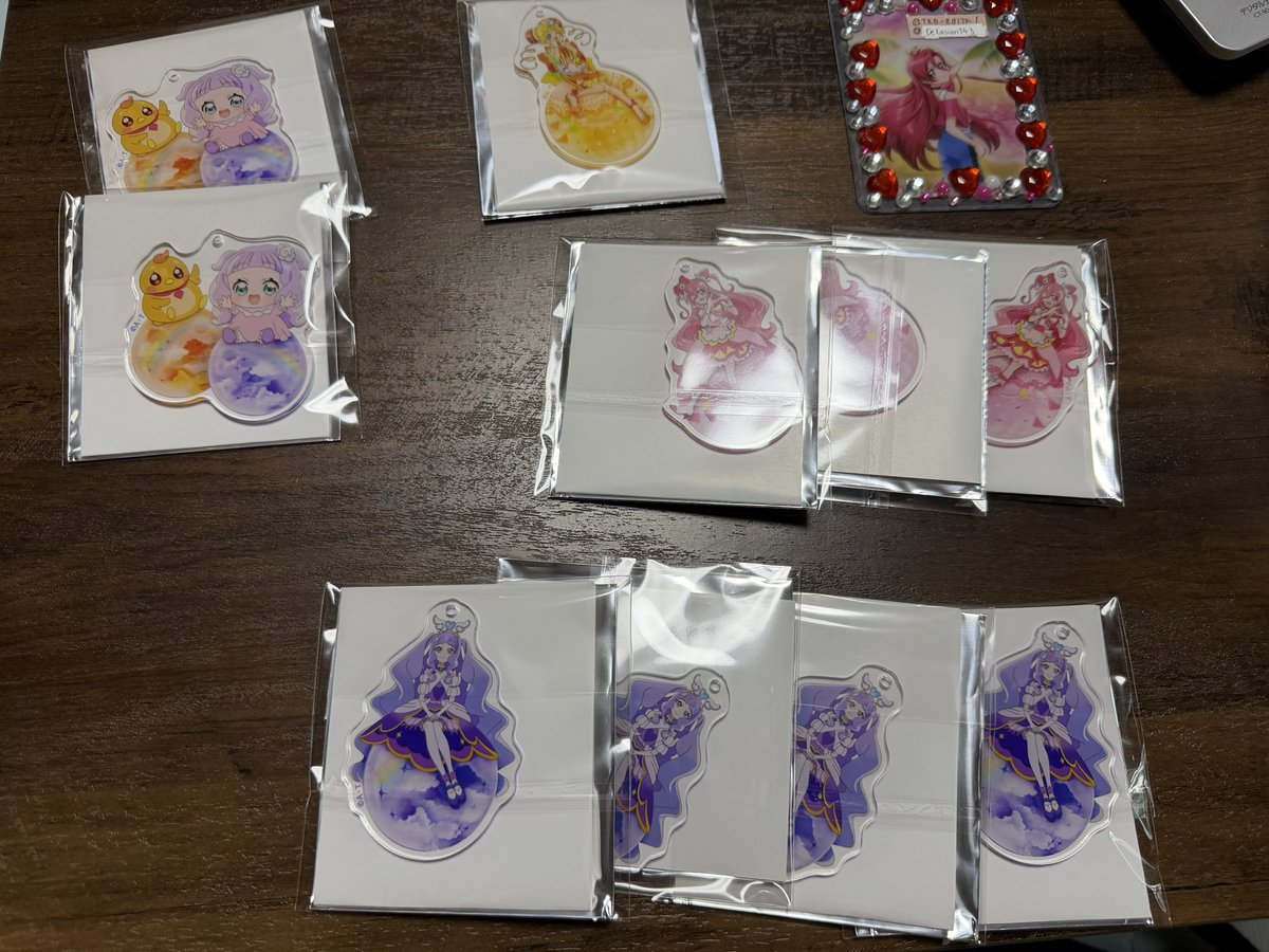 TRD_8013F's tweet photo. 【交換/譲渡】
プリキュア
オーナメントキーホルダー　Vol.9

求)
9弾プリズムx1
8弾フラミンゴx∞
定価+送料

譲)
プレシャスx3
マジェスティx4
ヤムヤムx1
ツバサ&amp;エルちゃんx2

郵送対応
お気軽にお声掛けください https://t.co/mXSF7bFwsO
