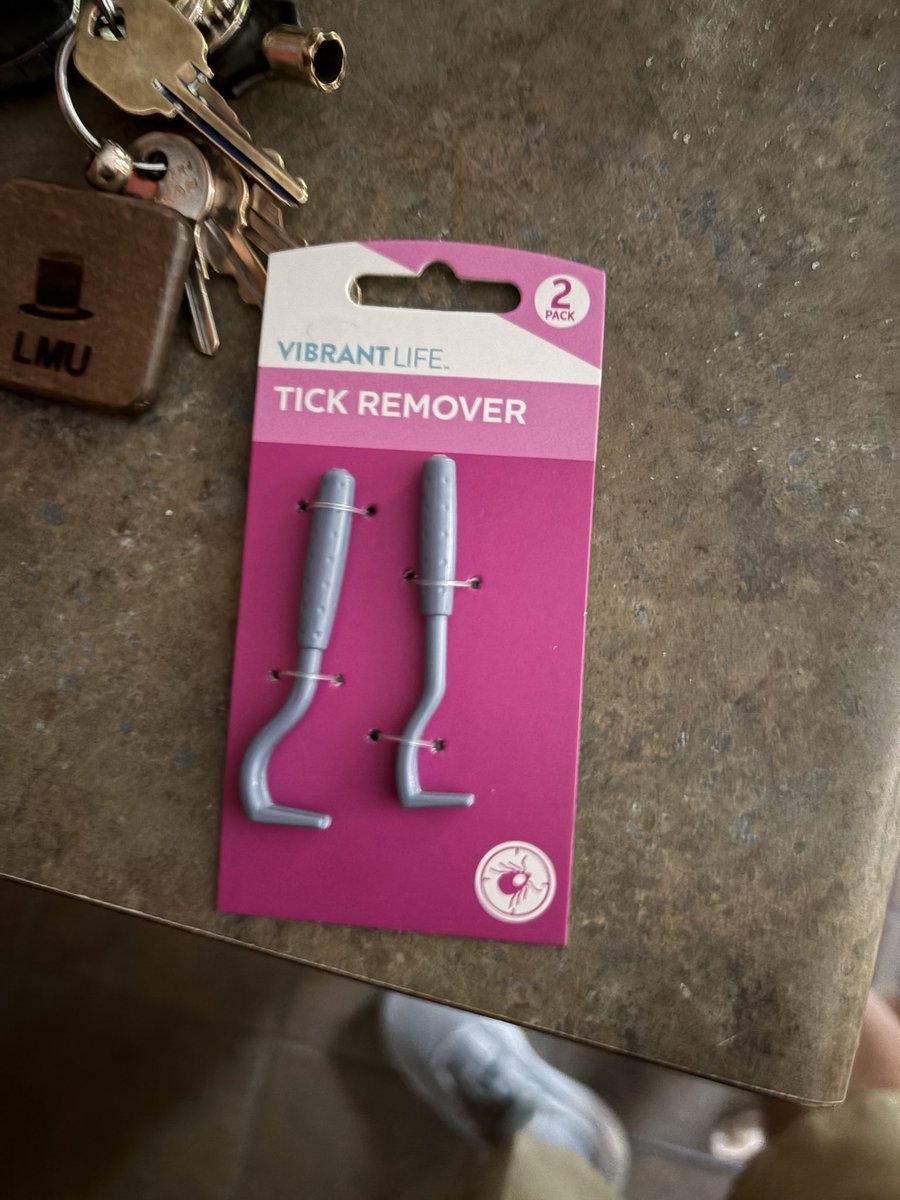 LouisBrock27's tweet photo. @MandyLSimard Bought at Walmart in pet section. https://t.co/XNwV1Eyrmr