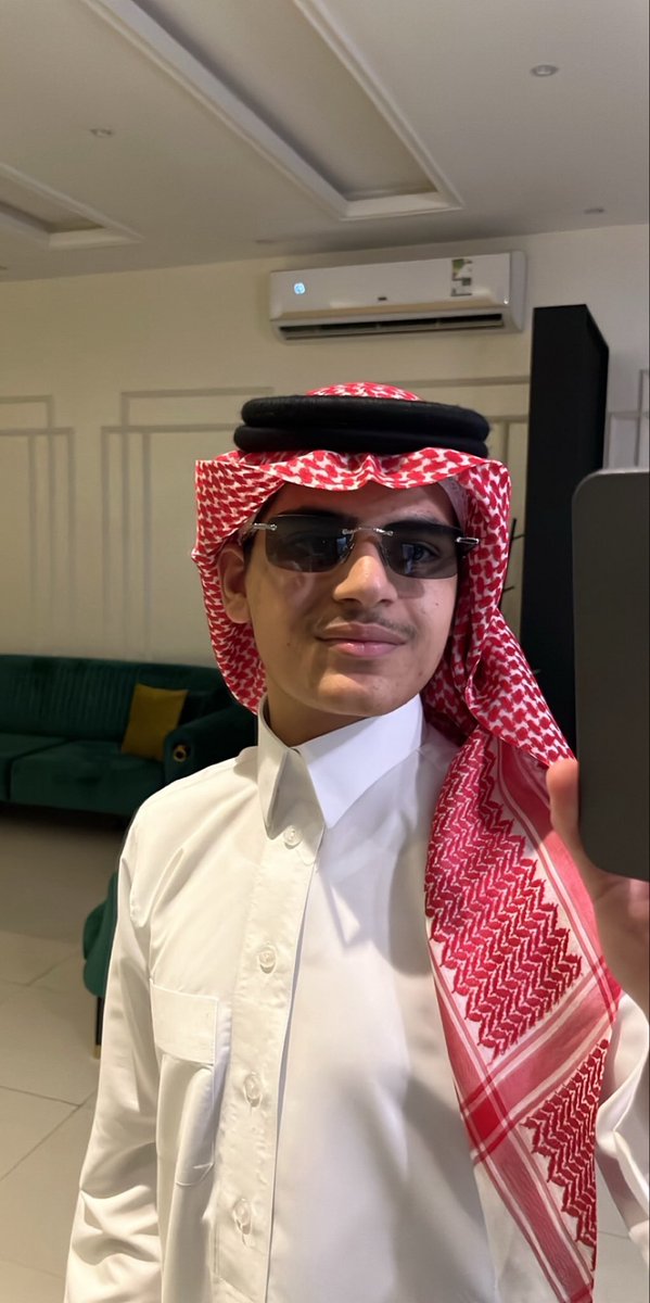 SulSenv's tweet photo. كل عام وانتم بخير  
هالمرة الكشخة غير 😂🤍 https://t.co/zuwLY6FZSN