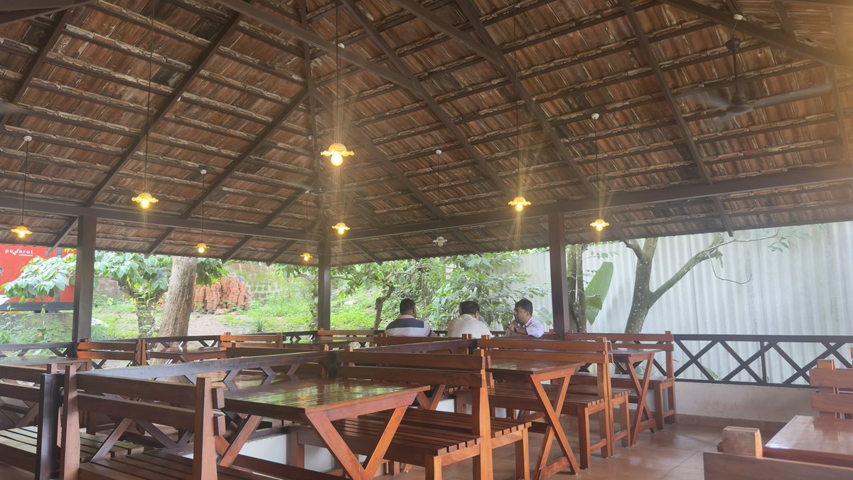 Asokans's tweet photo. 1980’s A Nostalgia, my regular breakfast place when travelling via Kalpetta https://t.co/HuSRiKKnOL