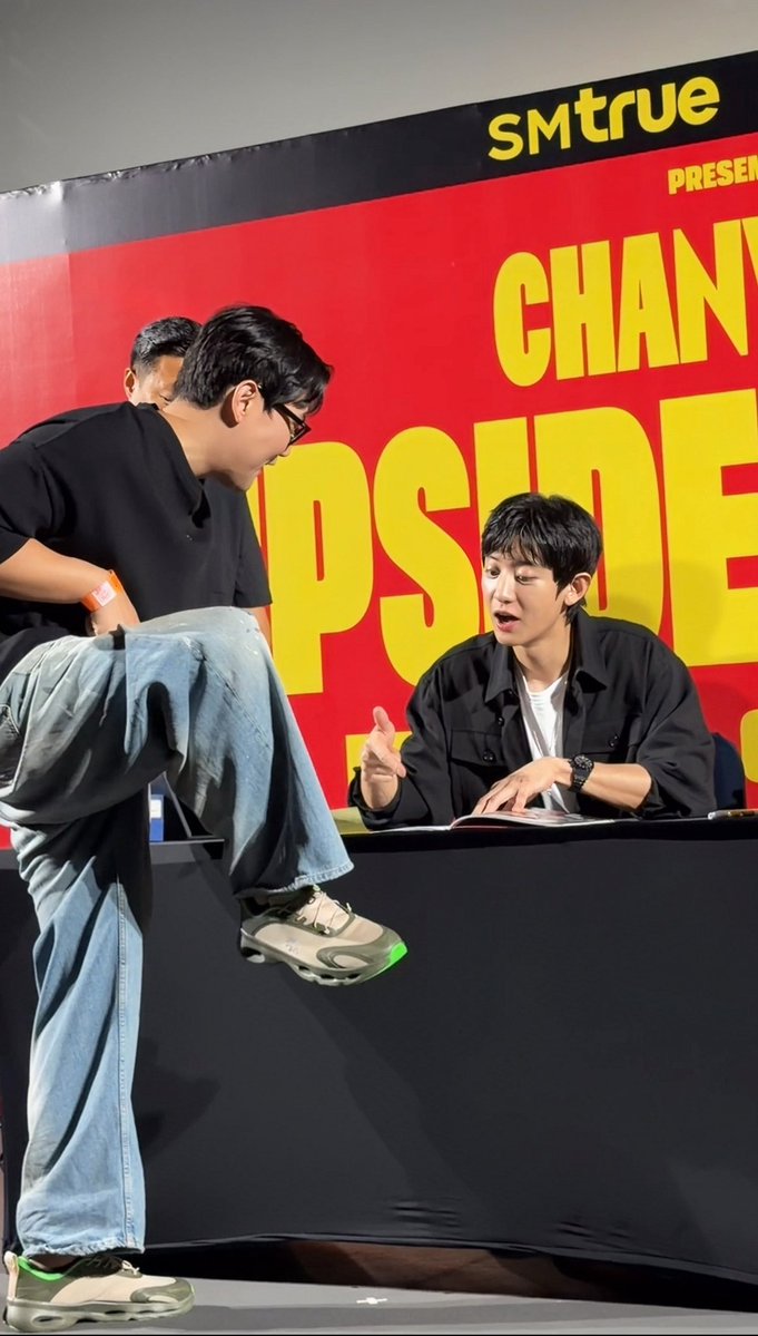 AkasoHeart's tweet photo. ชั้นขอรีรันความน่ารักของพี่ชาน 
จากใจพี่คนโต ชั้นอยากมีพี่ชายแบบฮี เพราะฮีซัพพอร์ททีฟมาก แนะนำดี แล้วก็energy + มาก 
คนที่ตามเราจะรู้เลยว่าพี่เขาอบอุ่นแค่ไหนเรื่องส่วนใหญ่ที่เราคุยกับพี่ จะเป็นเรื่องการทำเพลง การทำดนตรี ออกกำลังกายแล้วพี่เขาแนะนำดีมาก คิดถึงงง่ะ https://t.co/palr3Cnd0e