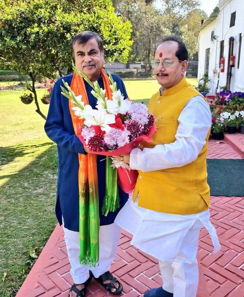 AlokRaaz15's tweet photo. भारत सरकार में केंद्रीय मंत्री माननीय @nitin_gadkari जी जन्मदिन की बहुत बहुत बधाई हो 💐
@VijayKrSinhaBih https://t.co/NDi6XGaKns