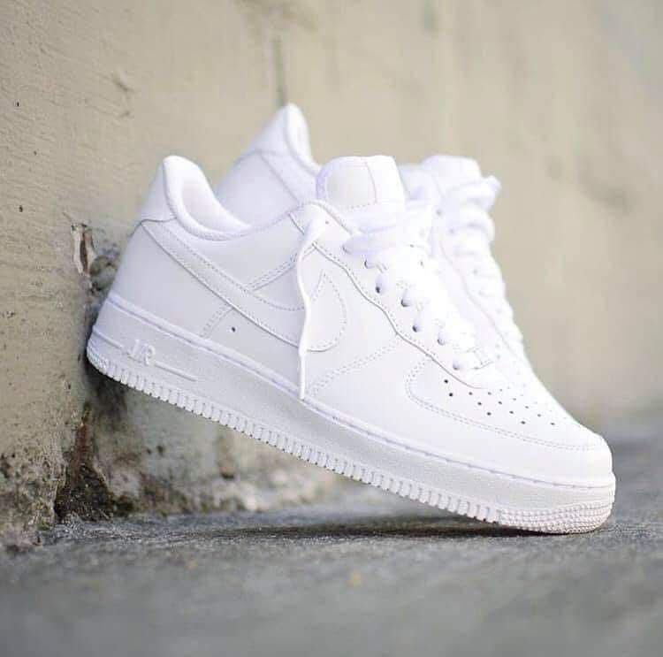 layxsnv's tweet photo. The Only Shoes I'll Buy Over &amp; Over Again 🤍 https://t.co/mzHSd7aCQm