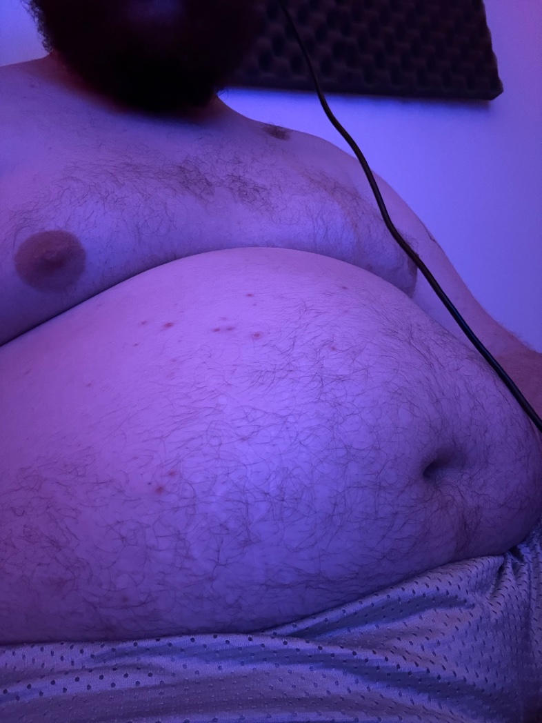 netcubb's tweet photo. Happy #tummytuesday :3 https://t.co/k1zbcN6qGs