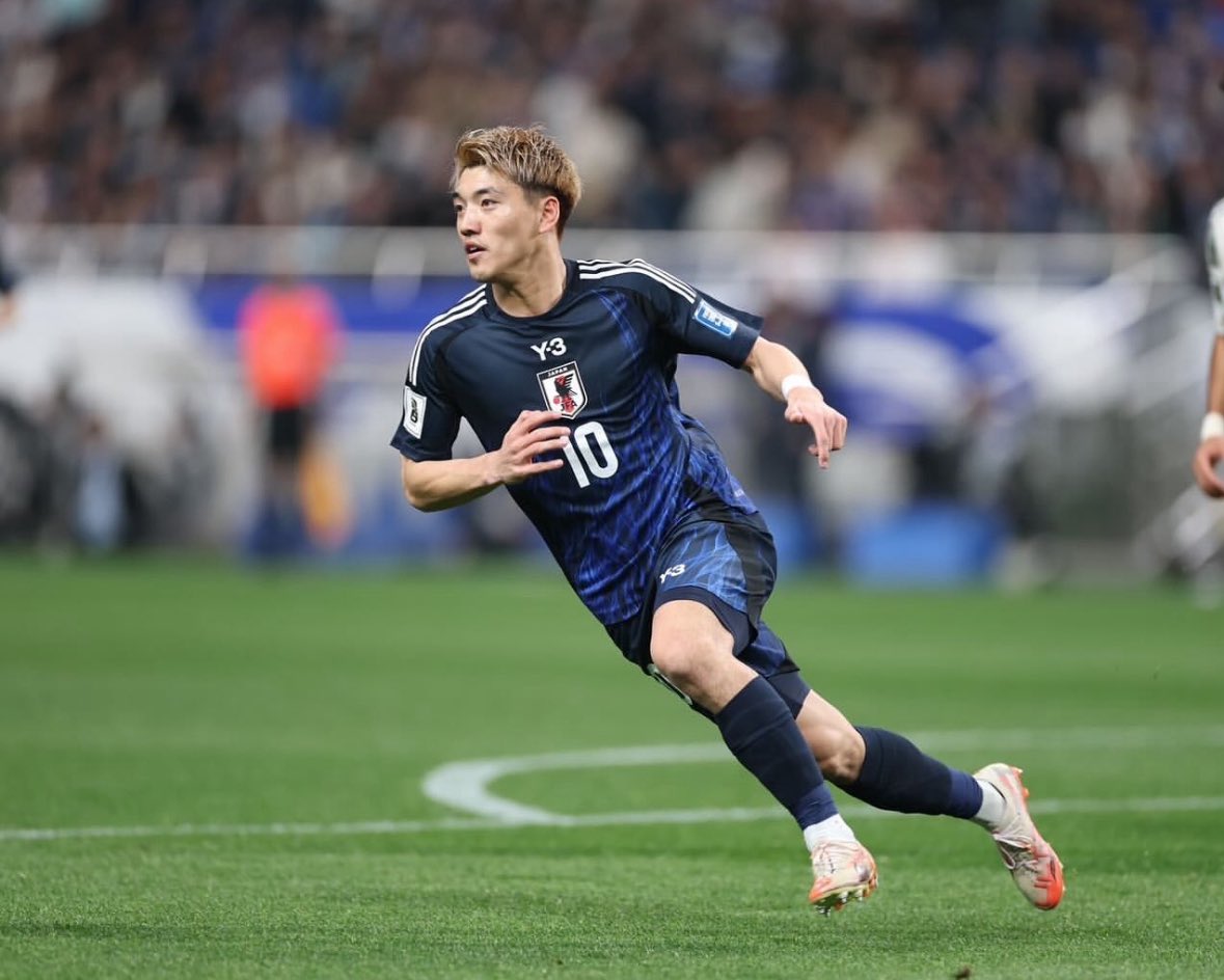 FootNationd's tweet photo. Samurai Blue Players with K-POP in Their Spotify Playlists

​Suzuki Zion – BTS 'Fire'

​Shiogai Kento – SHINee 'Everybody'

Doan Ritsu – aespa 'Whiplash'

​Suzuki Junnosuke– ILLIT 'Magnetic'

Ito Hiroki – ILLIT 'Magnetic'

Endo Wataru – BTS 'DOPE' https://t.co/GQniB1Z3nG