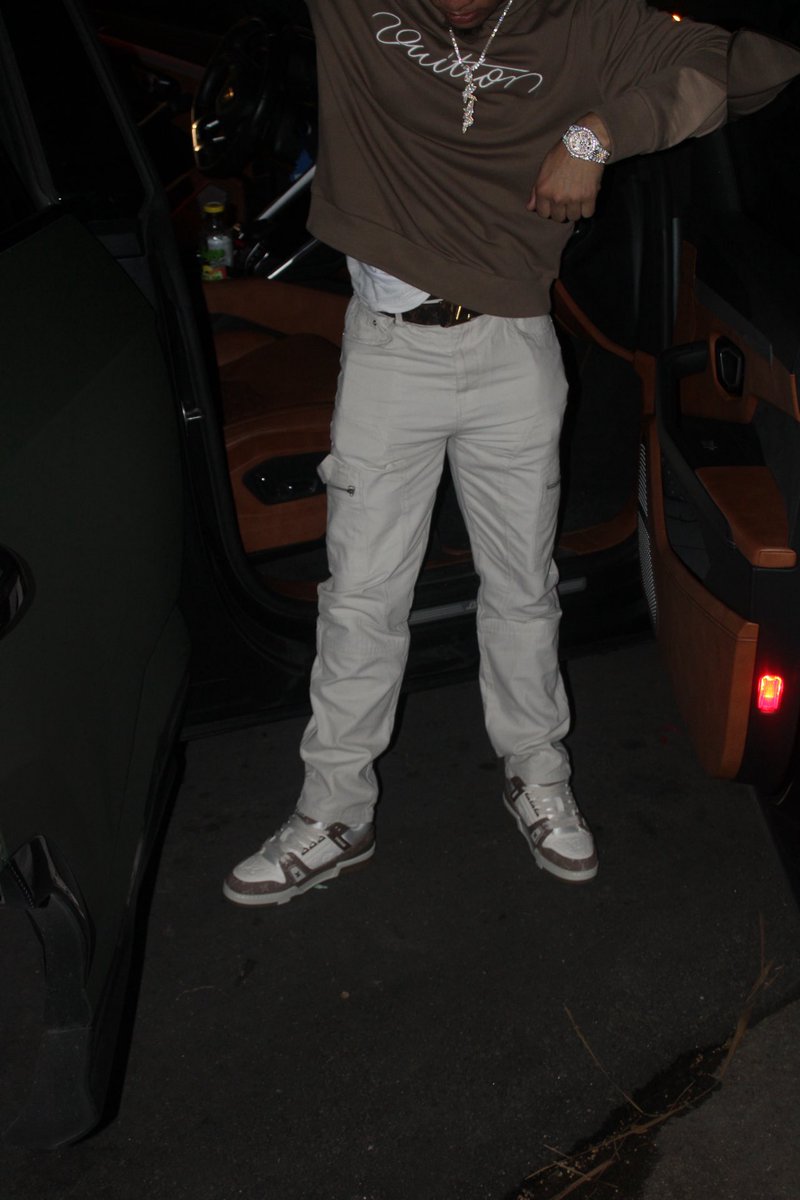 Turnt5L's tweet photo. 🥂 https://t.co/Dgtc5cExjq