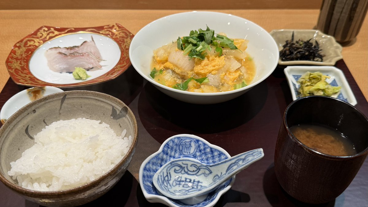 ore_meshi29's tweet photo. 人形町の穴場ランチ、夜は2万超えなのに昼は数量限定3,000円で一流の和食を味わえるの逆にコスパ良い…土鍋で炊いたご飯が本当に美味しくて幸せランチ…！『冨田』 https://t.co/QhhUMMbwMv