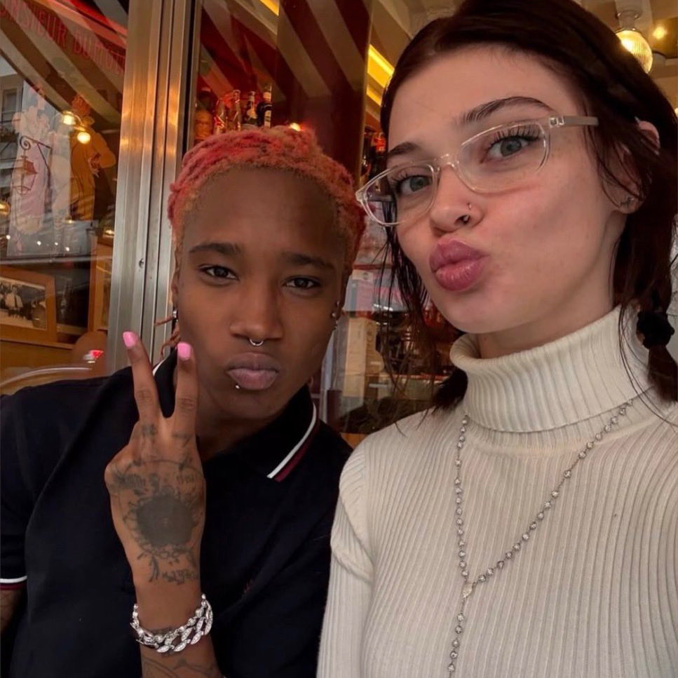 urpreal's tweet photo. Nine Vicious &amp; Lola Star have seemingly broken up 😢💔 https://t.co/lN363kYo6o