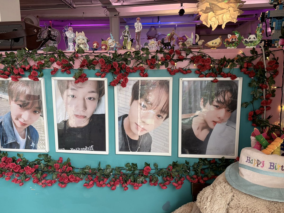 Fimfimbo's tweet photo. #happy_jihoon_day
#지훈이를사랑하는529가지이유
요기 카페 크고 이뻐요. 특전도 많음! https://t.co/VCY8gPaUAv