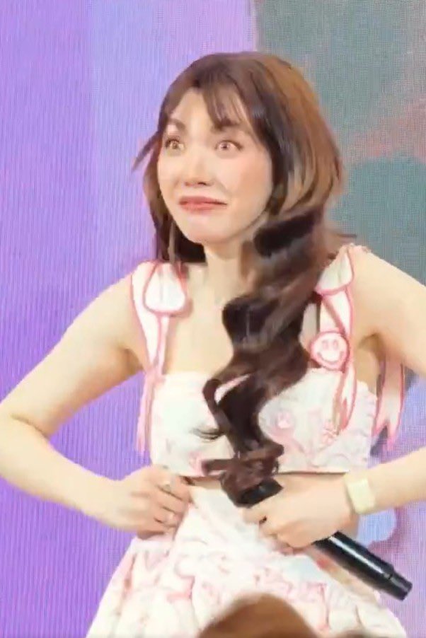 Yoongie123456 tweet media