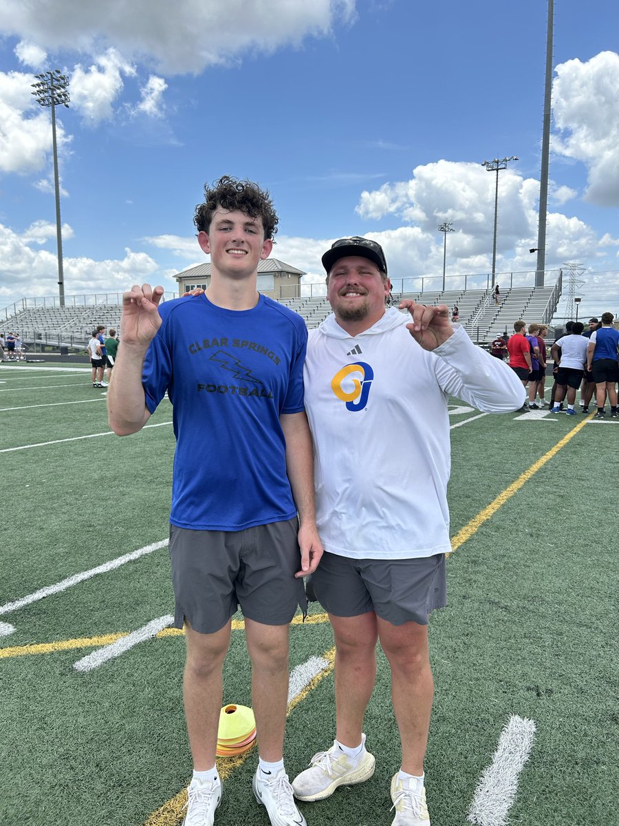kokolt88's tweet photo. had a great time competing at angelo state! taking the opportunity to get better everyday 🤝
@lukelipsey1 @AngeloStateFB @coach_renfro @CoachCReffells @Clear_SpringsFB https://t.co/GyxcCF7Rv0