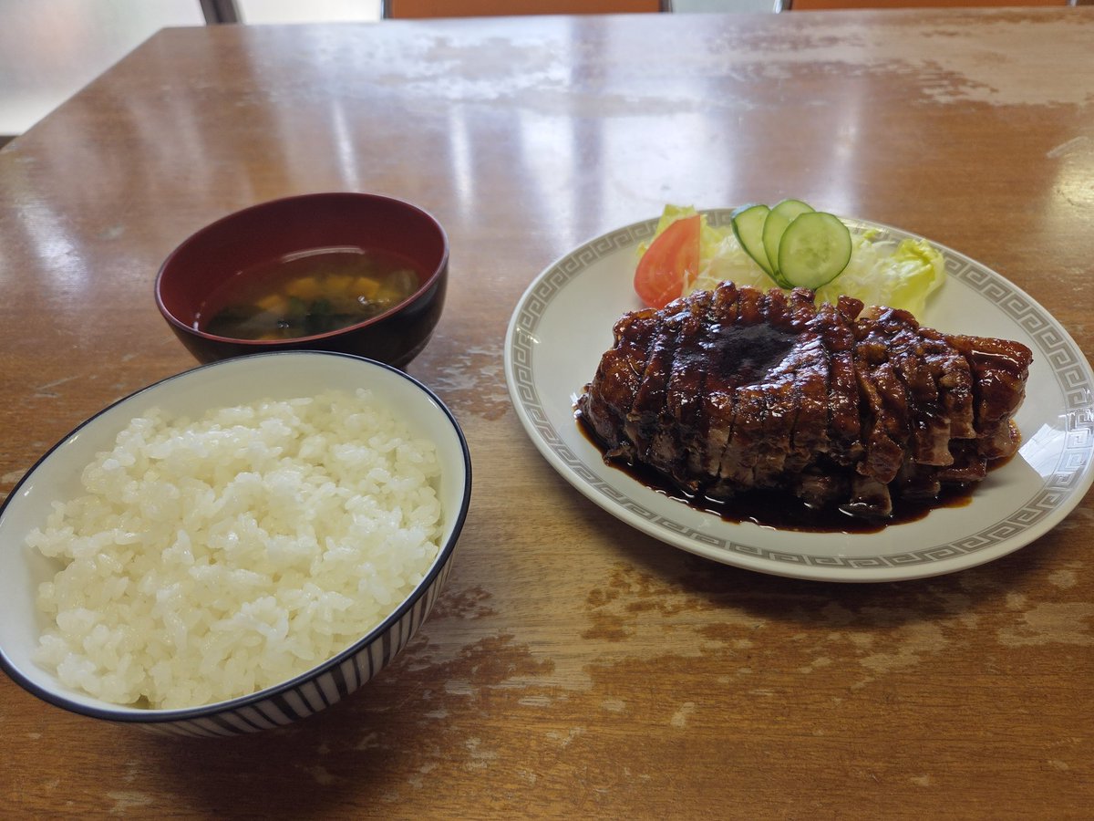 HBOgoma's tweet photo. 最近行った食べ物屋さん
上野　The  God Diner
木更津　大衆食堂とみ
戸塚　美山
大口　あづま商店
藤沢　上州屋 https://t.co/4bvChCP5jf