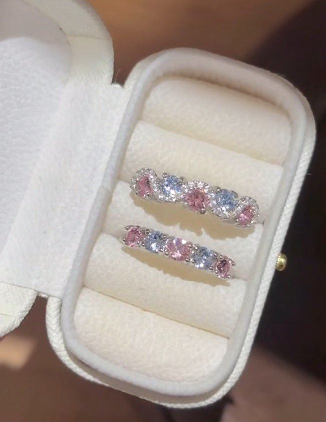 mxnikiupdates's tweet photo. wts lfb seventeen 
[#budolniniki]

SEVENTEEN CARAT ACCESSORIES 𑣲⋆｡˚

- carat bracelet
- carat ring
- carat necklace

old &amp; new ver

LONG DOP: nrdp June 5, rembal once onhand !

material: copper-plated with platinum

order here: https://t.co/G2leLwx5Xn

prices inside the form ! https://t.co/EFk5axy2wh