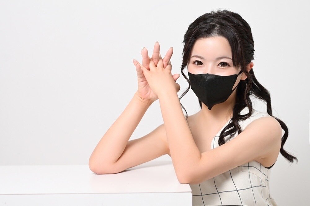 livehaaack's tweet photo. TikTokライバー「しらす」さんにインタビュー✨

子育てと配信を両立しながら、同接1桁台からランキング常連へ。
11.4Mを達成した生誕祭、そして配信の先に見据える大きな夢「鼓動の森」について語っていただきました。

強さと優しさの裏側に迫ります。

▼記事はこちら
https://t.co/mE7xNodmEM
#ライブハック #Livehaaack #TikTokLIVE  #ライバー  #副業  #ライブ配信 #配信者 #インタビュー