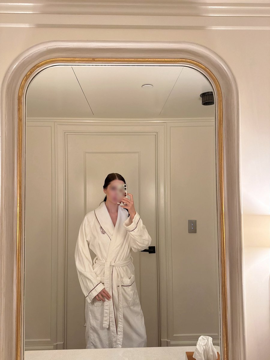 Miss Dior tweet media