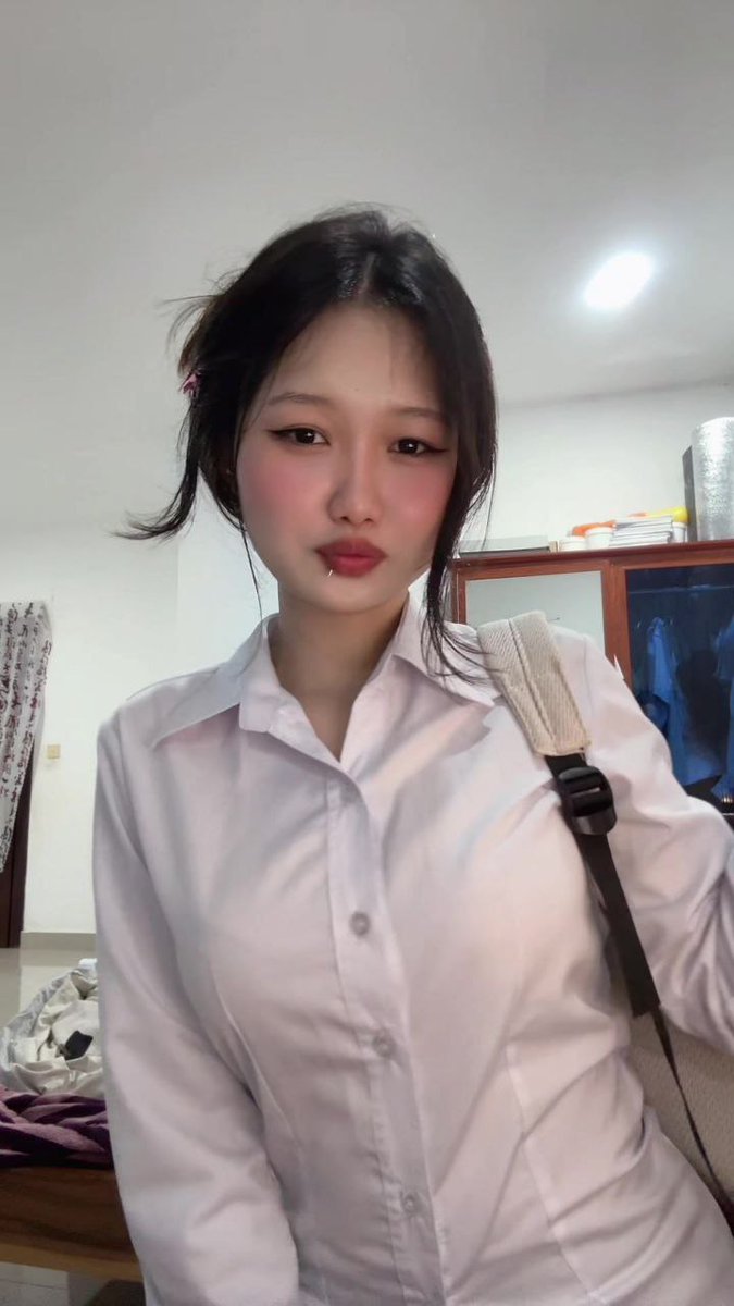 phan kim sreang tweet media