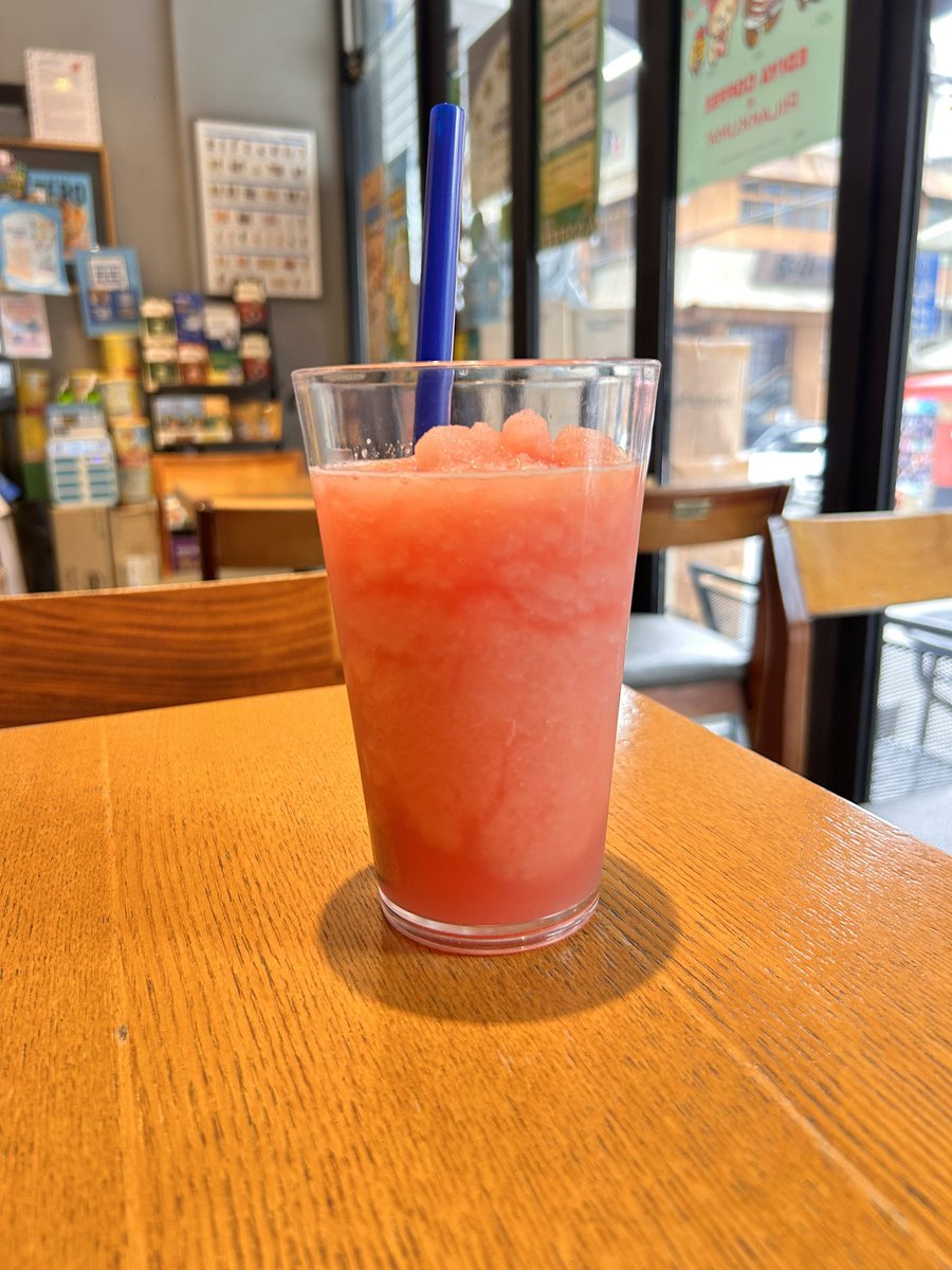 スイカジュースの投稿でたくさんの方が「EDIYAのスイカジュースを飲め