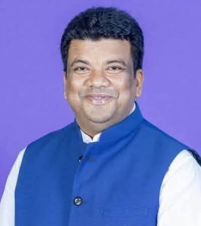 IYCAssam's tweet photo. অসম প্ৰদেশ কংগ্ৰেছৰ বিধায়িনী দলৰ দলপতি হিচাপে নিযুক্তি লাভ কৰা ৱাজেদ আলি চৌধুৰী ডাঙৰীয়া আৰু উপ- দলপতি হিচাপে নিযুক্তি লাভ কৰা ড০ জয়প্ৰকাশ দাস ডাঙৰীয়ালৈ আমাৰ আন্তৰিক শুভেচ্ছা জ্ঞাপন কৰিছোঁ । বিধায়ক হিচাপে সমষ্টিৰ অভিজ্ঞতা আৰু দলৰ একোগৰাকী জেষ্ঠ নেতৃত্ব হিচাপে https://t.co/fLwBgC6Qwj
