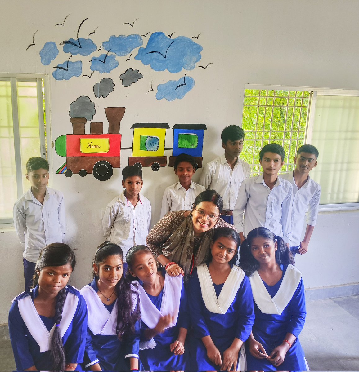deepshi27's tweet photo. Class 9 students bringing NEP 2020’s BALA  vision to life! They transformed classroom walls into an interactive "Grammar Express" train focusing on Noun.
@btetctet @EduMinOfIndia @BiharEducation_ https://t.co/tc4JYQFOEq