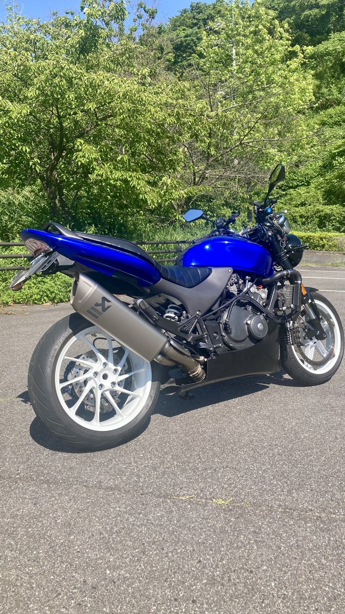 proarmhornet's tweet photo. #マフラーを自慢しよう
#ホーネット250
ホンダ純正ですが、めっちゃ良い音なんです。 https://t.co/ApFNgqxkEs