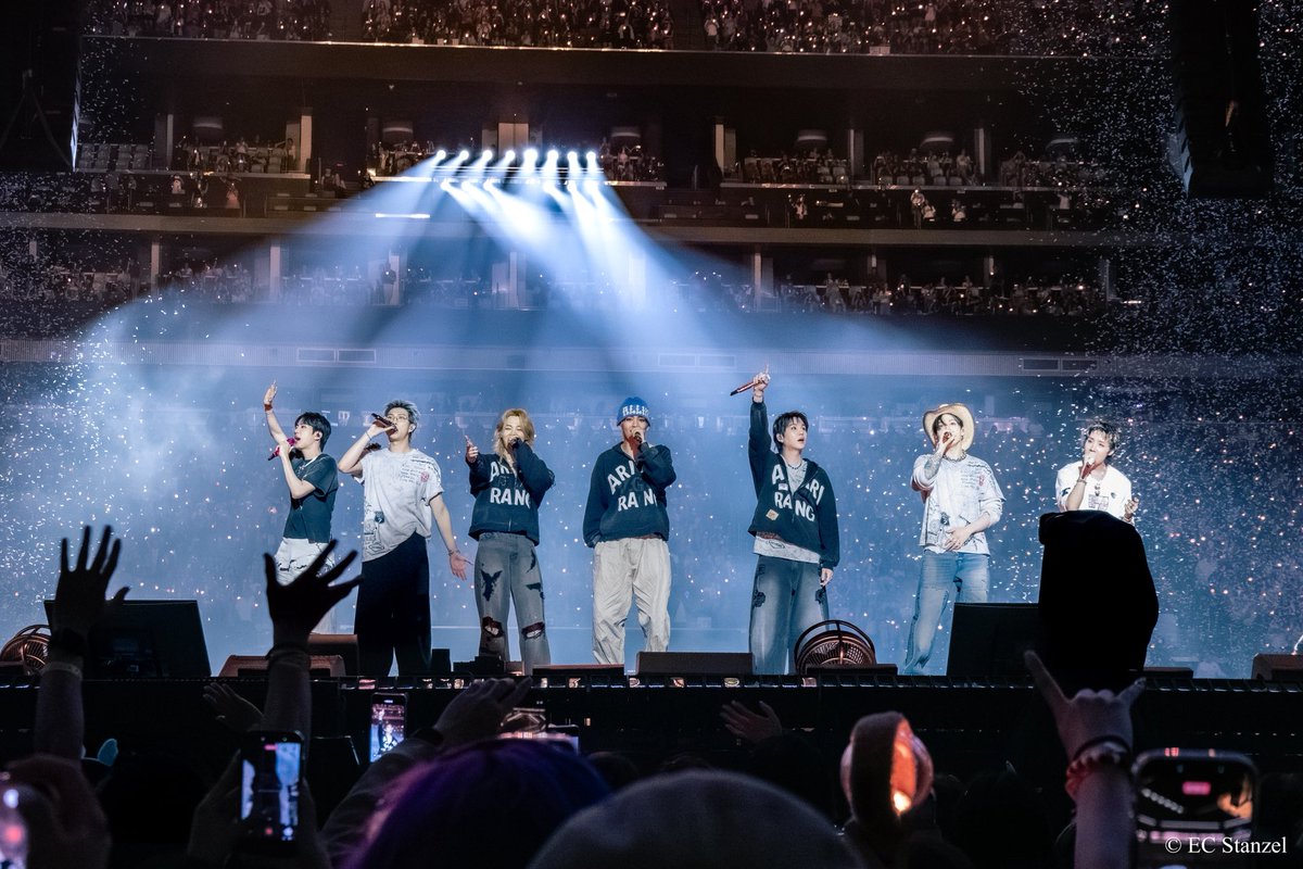 imjustec's tweet photo. 💜 @bts_bighit https://t.co/kLzLQW0X8A