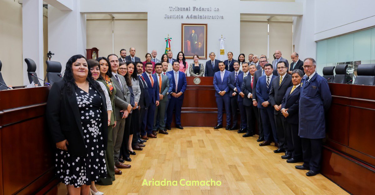 ariadnacamacho's tweet photo. El día de ayer acompañamos un acto que honra la memoria y visión del Presidente Lázaro Cárdenas del Río, cuyo legado institucional continúa siendo referente para nuestro país. 

Su nombre quedó inscrito en letras de oro dentro del Salón de Plenos del Tribunal, como reconocimiento a los valores de justicia y compromiso social que continúan guiando su actuar.

El @TFJAMexico nació en 1936 por iniciativa del Presidente Lázaro Cárdenas, por lo que la visita del Ing. Cuauhtémoc Cárdenas tuvo un significado especialmente relevante en esta conmemoración.