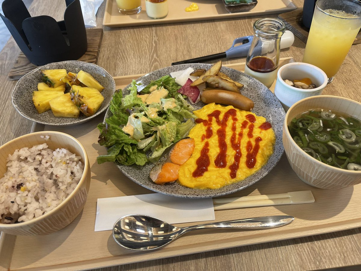 i_srr3's tweet photo. 朝ごはんビュッフェ最高すぎる〜🍳🤍 https://t.co/hcXeJbM7S4