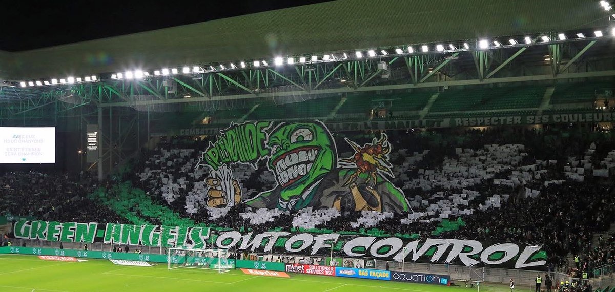 ultras_clips's tweet photo. A fanbase like Saint-Étienne belongs in the first division. 🤯 https://t.co/1omKlyS53r
