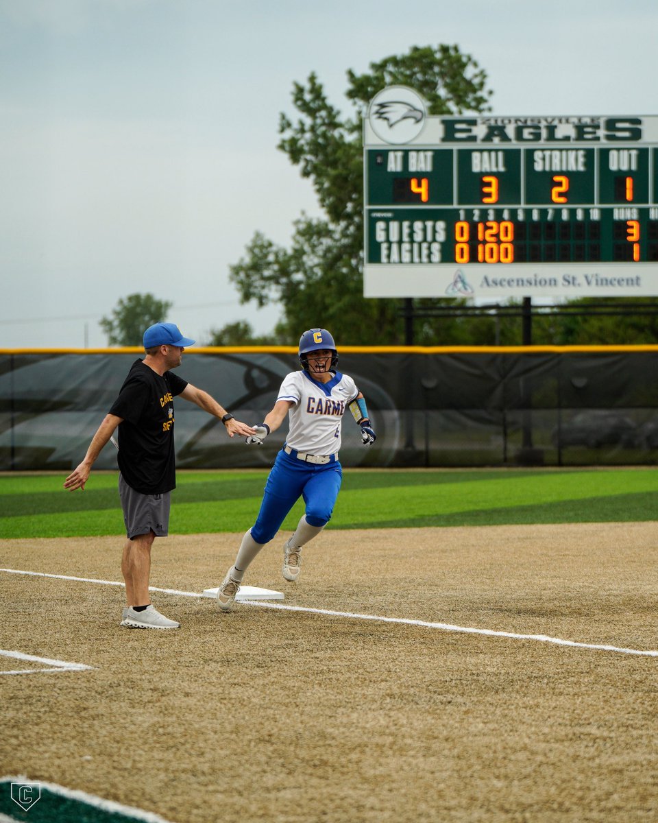 HoundsSB's tweet photo. Home run from #4 https://t.co/JWQo1VFZOy