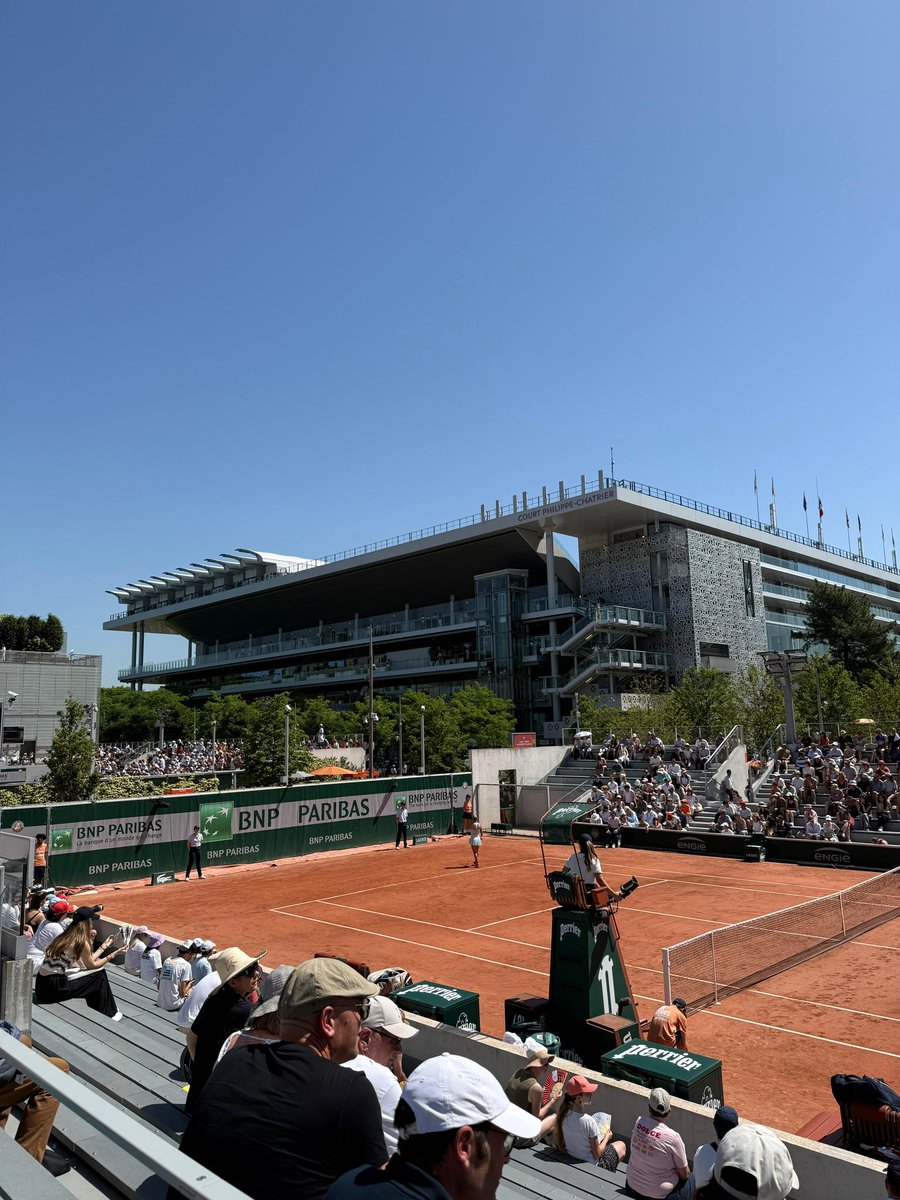 ElonMTennis's tweet photo. Some of our favorite shots from our day at Roland Garros 📸

Read more about our day at the French Open below! 📝

➡️  https://t.co/qfCUDxvzeZ

#PhoenixRising | #EUMT https://t.co/SKPODy7g6z