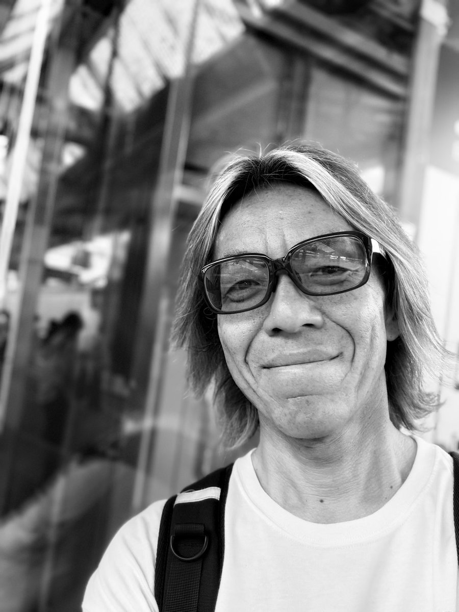 Pockn's tweet photo. 駅までの朝ウォーキングが楽しい最近♪波はなさそうですがパドルトレーニングしてきますヾ( ̄(工) ̄)ノ#surfbilly #surfbillyhip #サーフビリー #辺見さとし #satoshihenmi #サーフィン #サーフィン湘南 #サーフィン初心者 #鵠沼海岸 #Tstick #鵠沼ダイアリー https://t.co/9utDrnXcsI