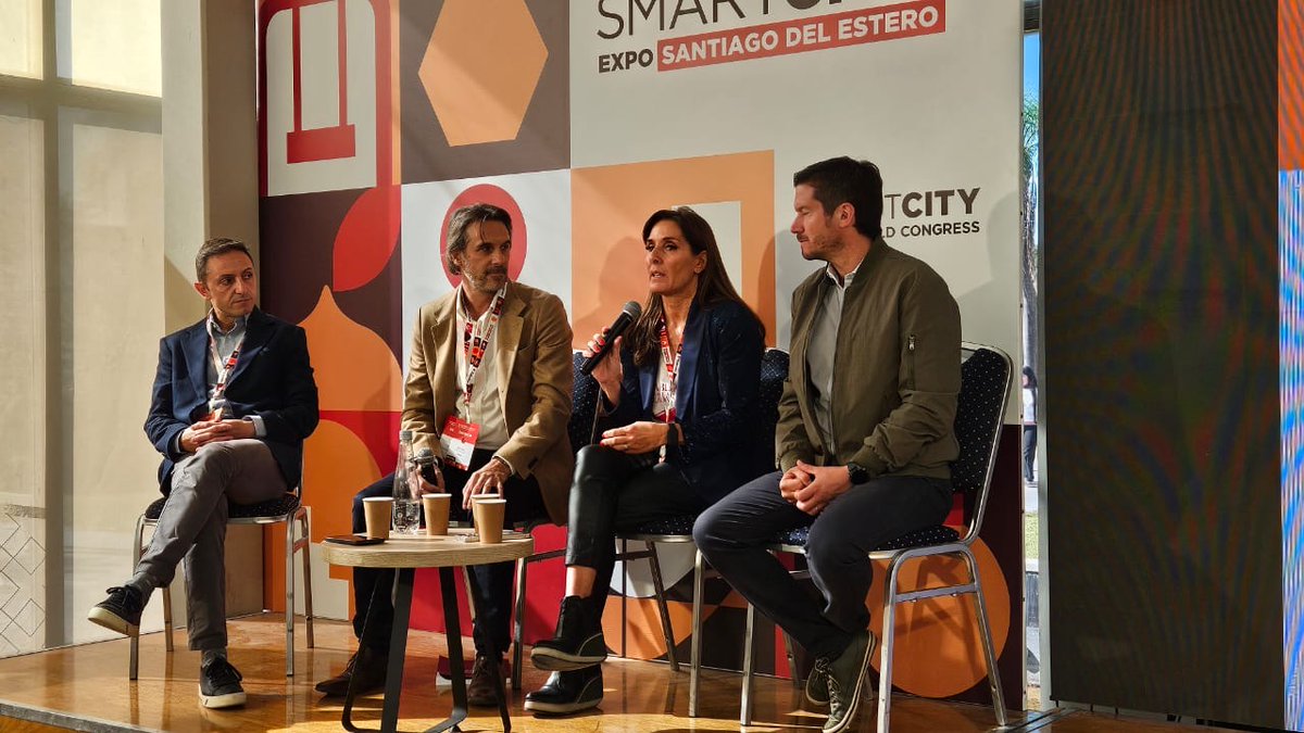Reciarg's tweet photo. RECIA dijo presente en la 5° Edición de la Expo SmartCity "Fórum Santiago del Estero" en dos paneles... (sigue)  

@alxprince
@lucaslanza
@anacarinarb
@MartinGuemes
@Modernizacionok
@luispapagni
@princeconsul
@eamericas https://t.co/ncujBbBw89