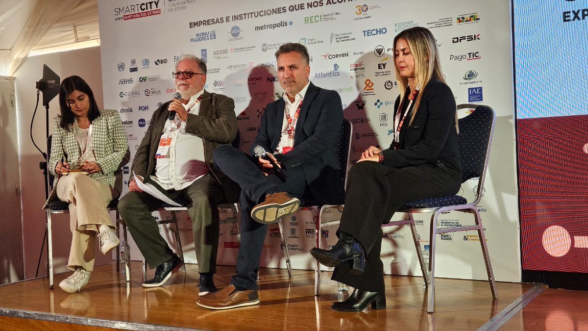Reciarg's tweet photo. RECIA dijo presente en la 5° Edición de la Expo SmartCity "Fórum Santiago del Estero" en dos paneles... (sigue)  

@alxprince
@lucaslanza
@anacarinarb
@MartinGuemes
@Modernizacionok
@luispapagni
@princeconsul
@eamericas https://t.co/ncujBbBw89