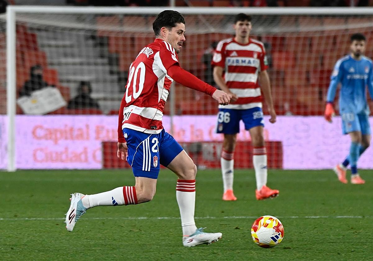 JuanluPalacios's tweet photo. 🚨 Las Palmas se interesa en Sergio Ruiz.

El centrocampista cántabro acaba contrato esta temporada y no ha respondido a la oferta de renovación del Granada.

ℹ️ @JICejudo https://t.co/467dzC6Pqw